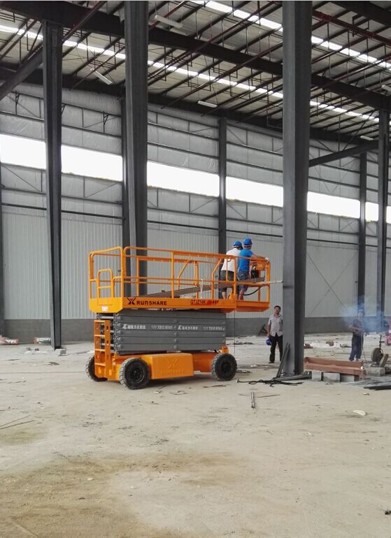 消防安装和电路布控及灯具安装，超宽平台作业