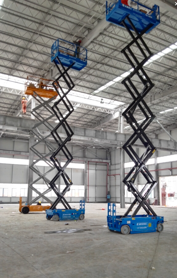 剪叉高空车用于厂房灯具安装